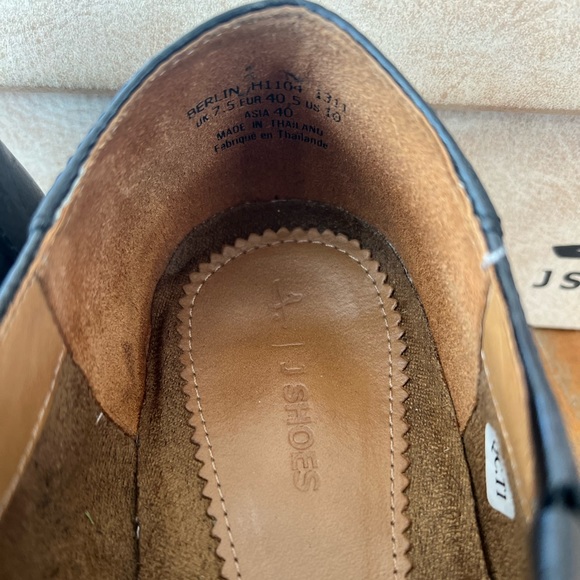 J. Shoes - Picture 7 of 10